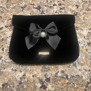 Maison de Fleur Velvet Pouch